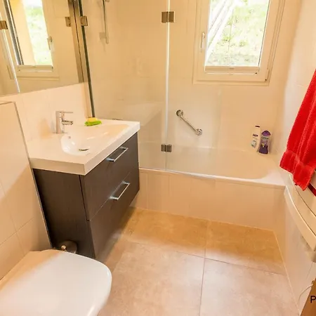 Mitzis Apartament *
